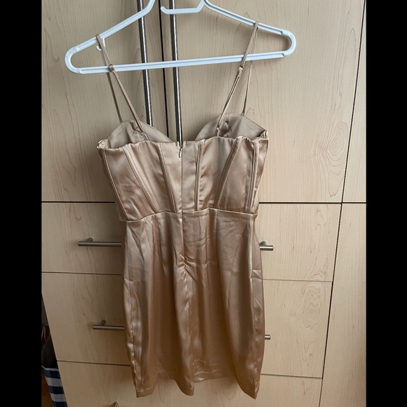 Dress - Picture 3 of 3